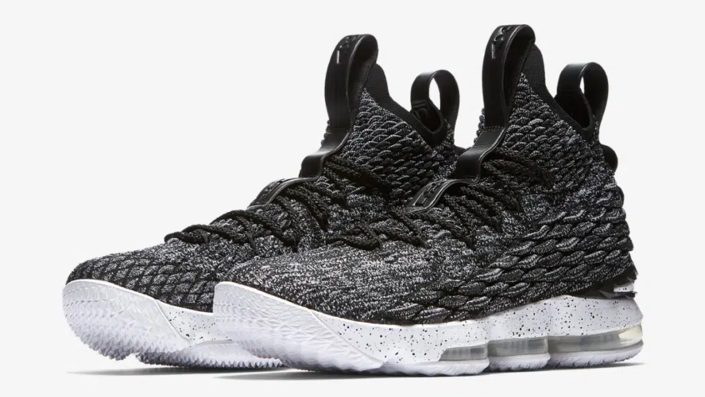chaussure nike lebron 15