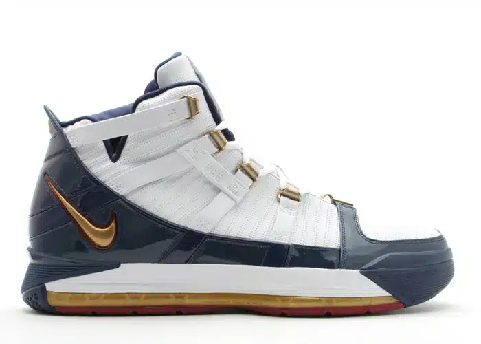 chaussure nike lebron 3