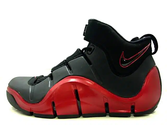 chaussure nike lebron 4