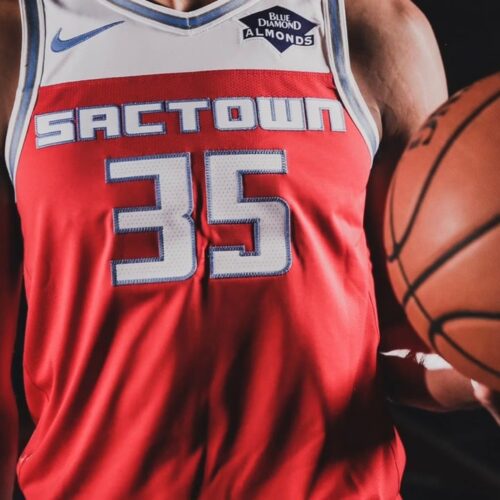 Image de l'article Nike et les Sacramento Kings dévoilent les maillots officiels de la franchise pour 2019-2020