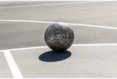 Image de l'article Spalding dévoile un nouveau ballon en hommage à Kobe Bryant