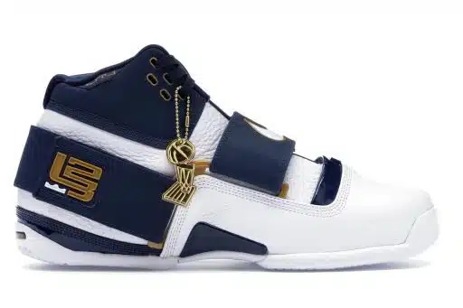 nike lebron soldier 1