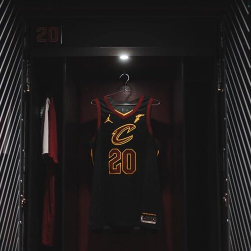 Image de l'article Les Cavaliers dévoilent leur maillot Statement 2020-2021 Jordan Brand sur fond d'autodérision