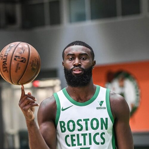 Image de l'article Pourquoi Jaylen Brown cache le swoosh de ses Nike ?