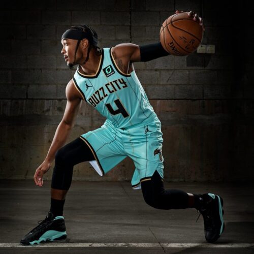 Image de l'article Le maillot City des Charlotte Hornets : un retour de 