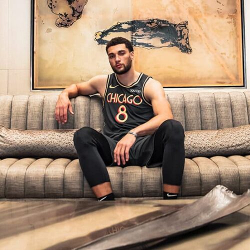 Image de l'article Maillot City des Chicago Bulls : l'architecture de la ville à l'honneur