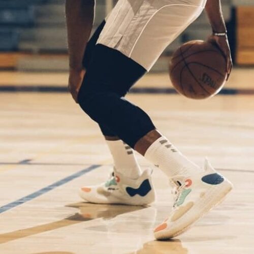 Image de l'article Harden Vol.5 de adidas : la 5ème chaussure signature de James Harden !