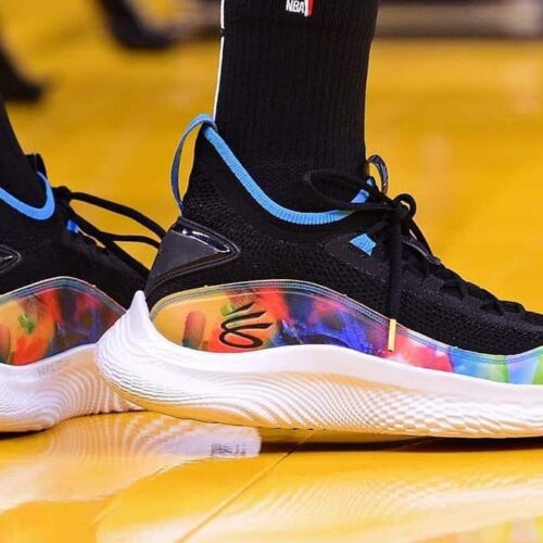 Image de l'article La Curry 8 Feel Good Flow de Curry Brand sur les parquets NBA
