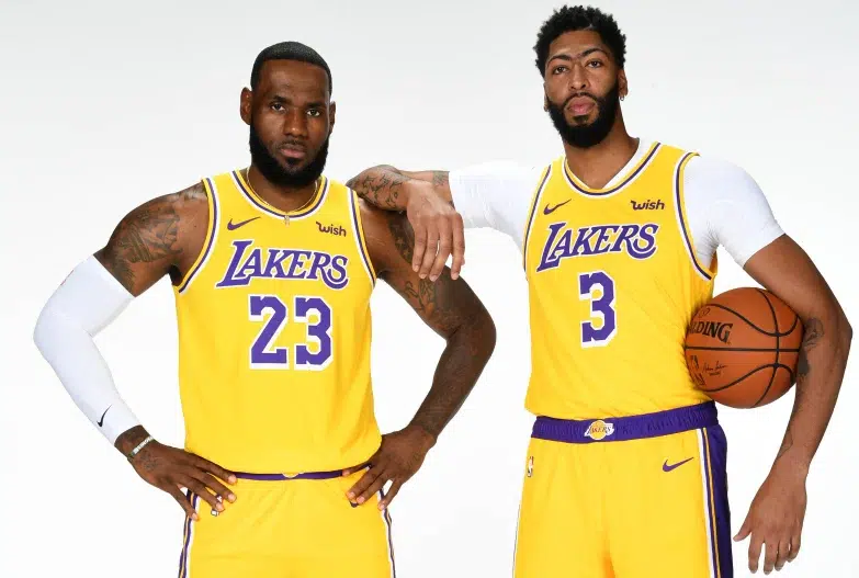 pourquoi lebron james maillot numéro 6 et 23