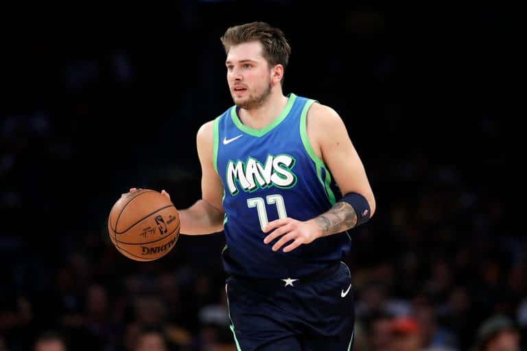 luka doncic maillot numero 77