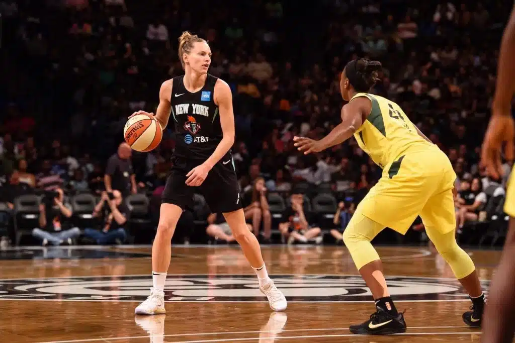 chaussures joueurs françaises wnba