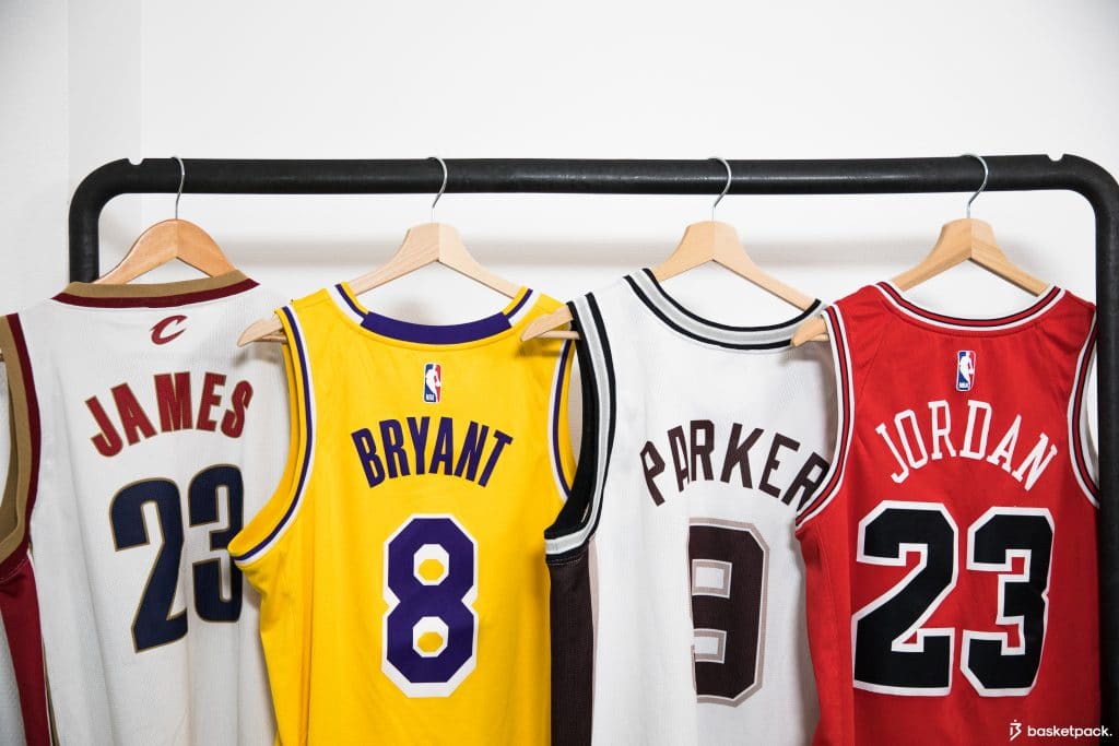 maillots NBA histoire equipementier marque