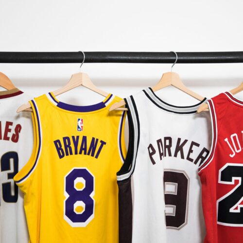 Image de l'article Maillots NBA : l'historique des équipementiers et des marques