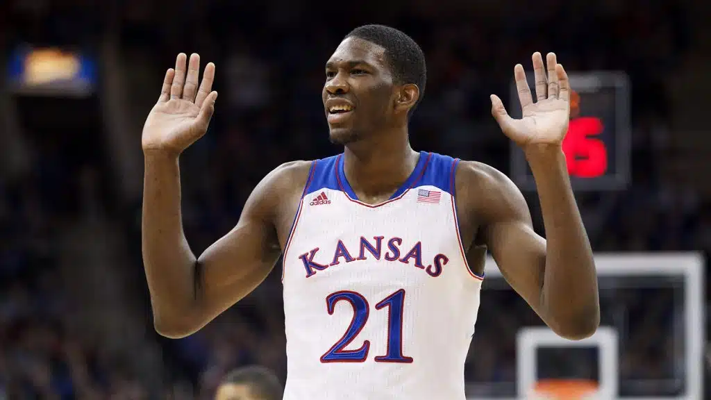 pourquoi joel embiid maillot numero 21
