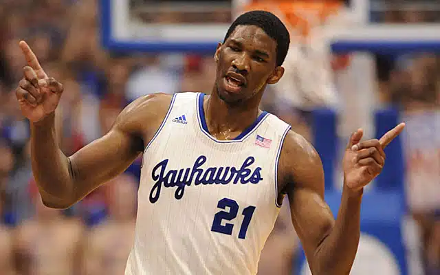 pourquoi joel embiid maillot numero 21