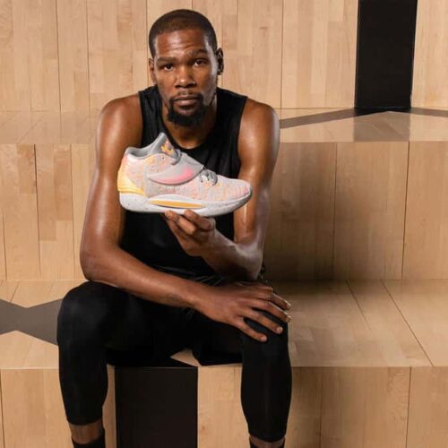 Image de l'article KD 14 : Kevin Durant dévoile sa nouvelle signature contre les Lakers