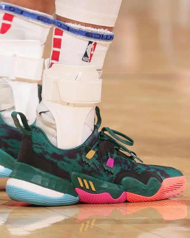 adidas trae young 1