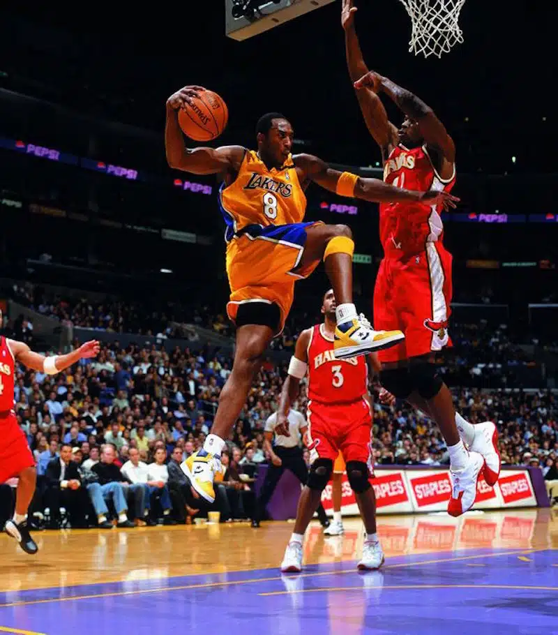 kobe bryant chaussure 2002 2003 converse weapon lakers