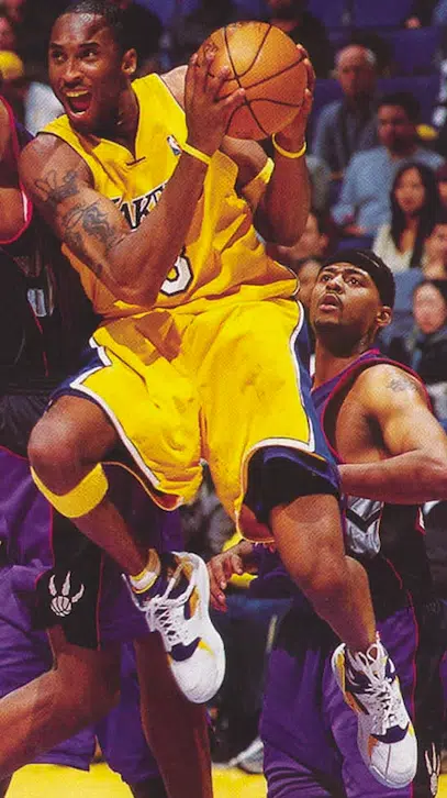 kobe bryant chaussure 2002 2003 nike air flight huarache
