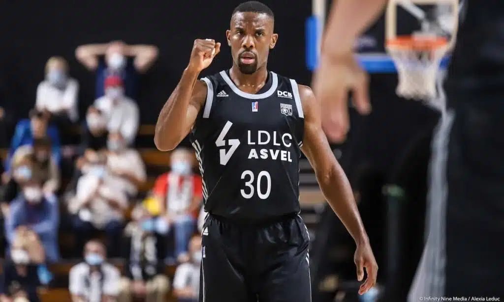pouquoi logo ol sur maillot ldlc asvel