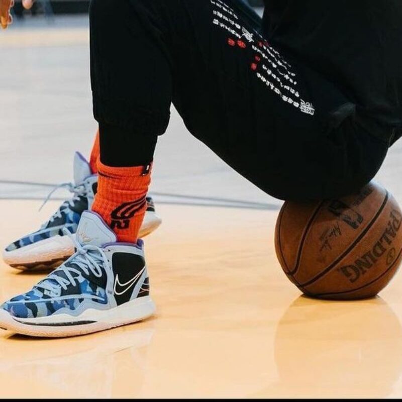 kyrie 8