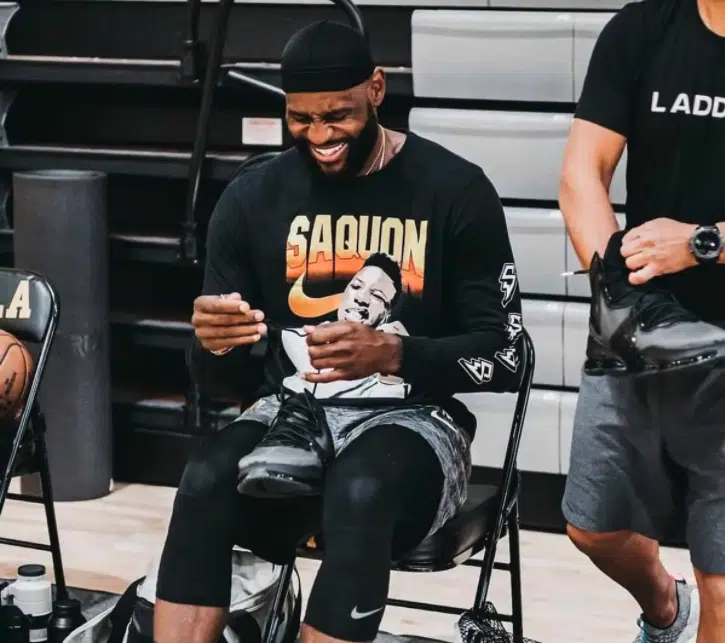 lebron 19 black