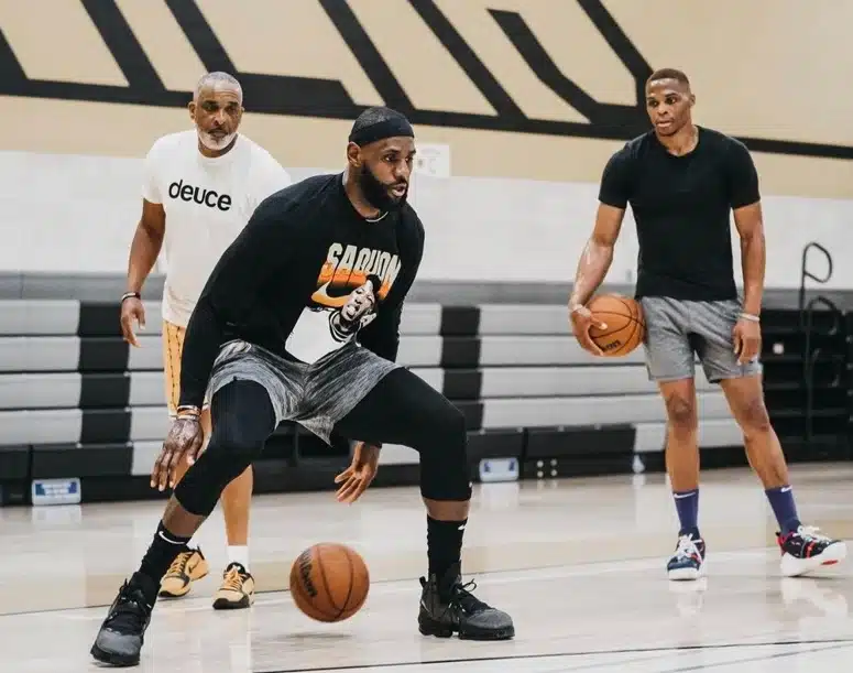 lebron 19 black