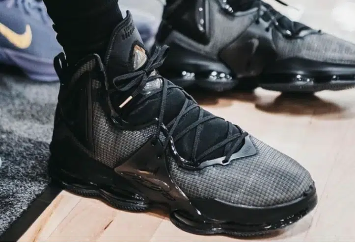 lebron 19 black