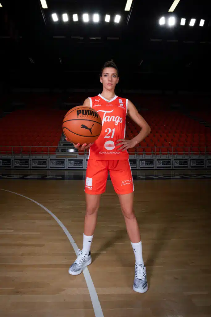 nouveau maillot domicile tango bourges basket avec puma