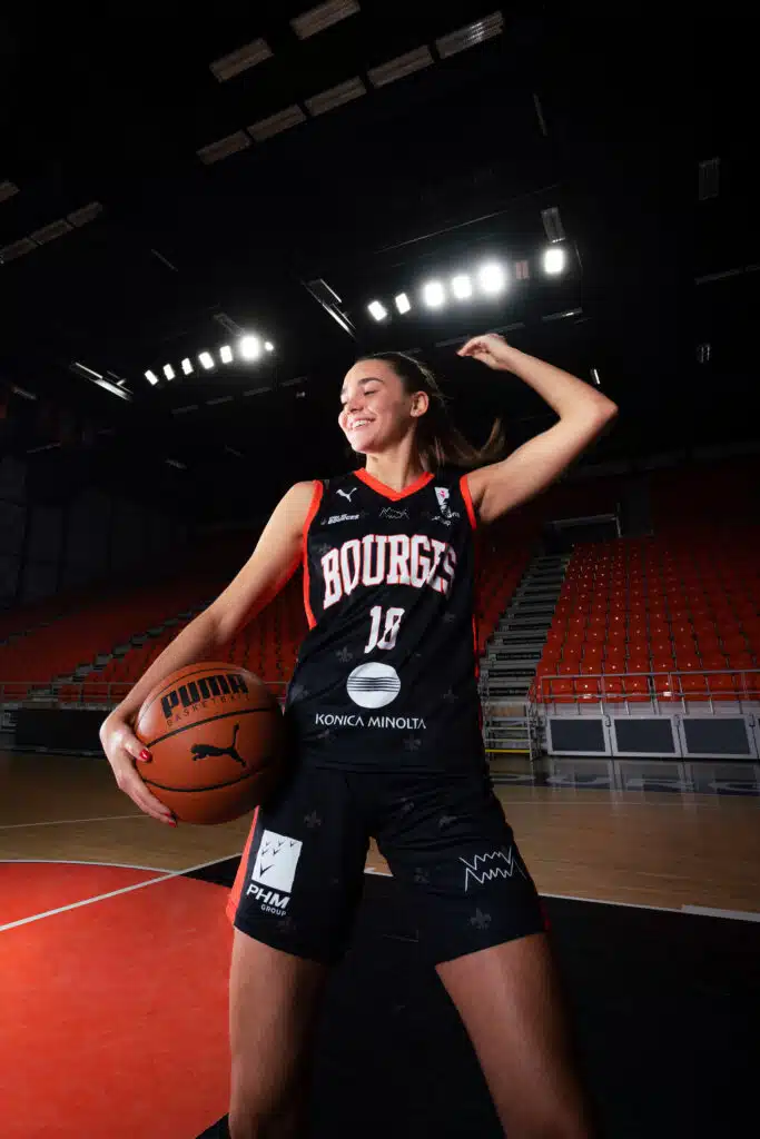 nouveau maillot extérieur tango bourges basket avec puma