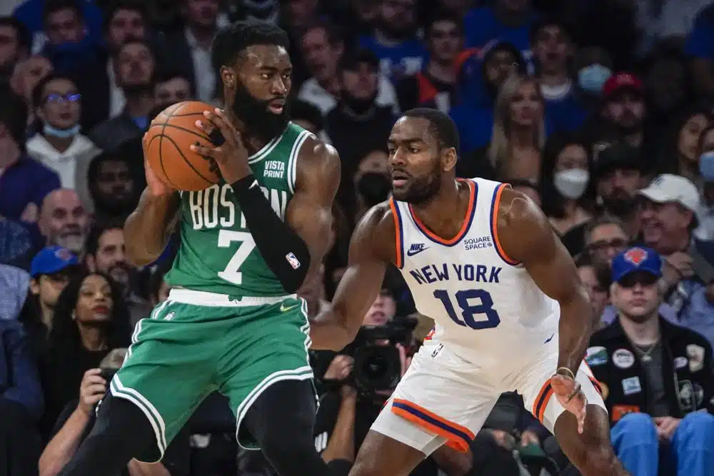 jaylen brown sneaker free agent under armour