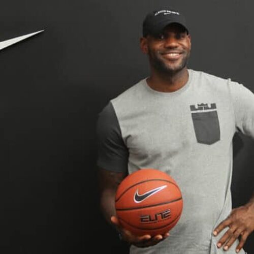 Image de l'article LeBron 19 Bred : un autre coloris en préparation chez Nike