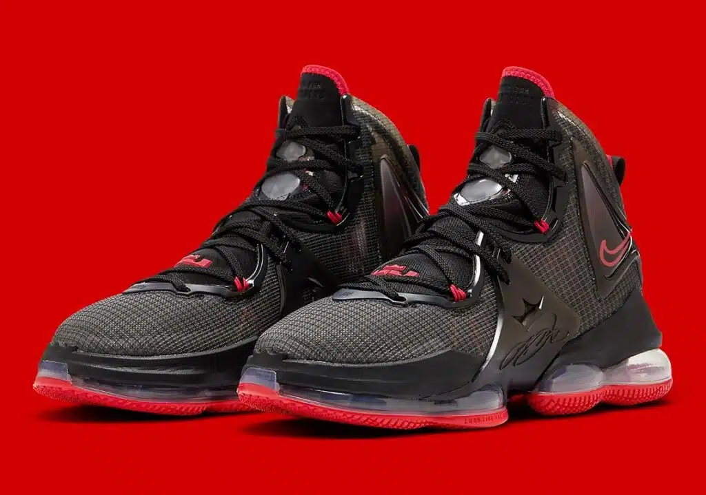 lebron 19 bred