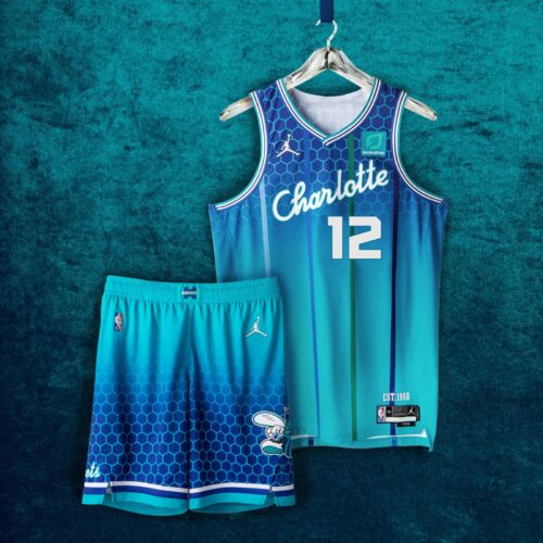 Image de l'article Edition City 2021-2022 du maillot des Charlotte Hornets : retour en 1988 !