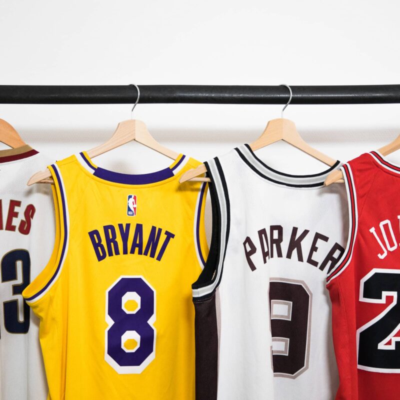 depuis quand sponsors sur maillots nba officiels