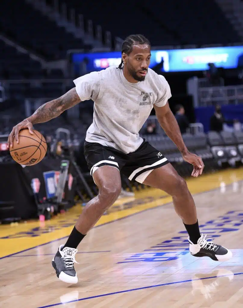 kawhi 2 black and white new balance