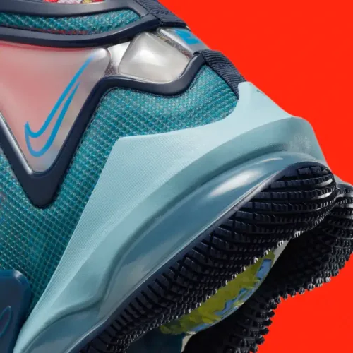 Image de l'article LeBron 19 Fast-food : un nouveau coloris dévoilé !