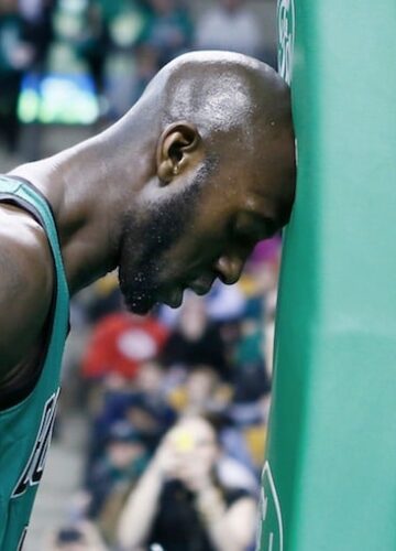 Image de l'article Le maillot #5 de Kevin Garnett retiré au plafond du TD Garden !