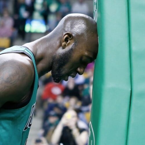 Image de l'article Le maillot #5 de Kevin Garnett retiré au plafond du TD Garden !