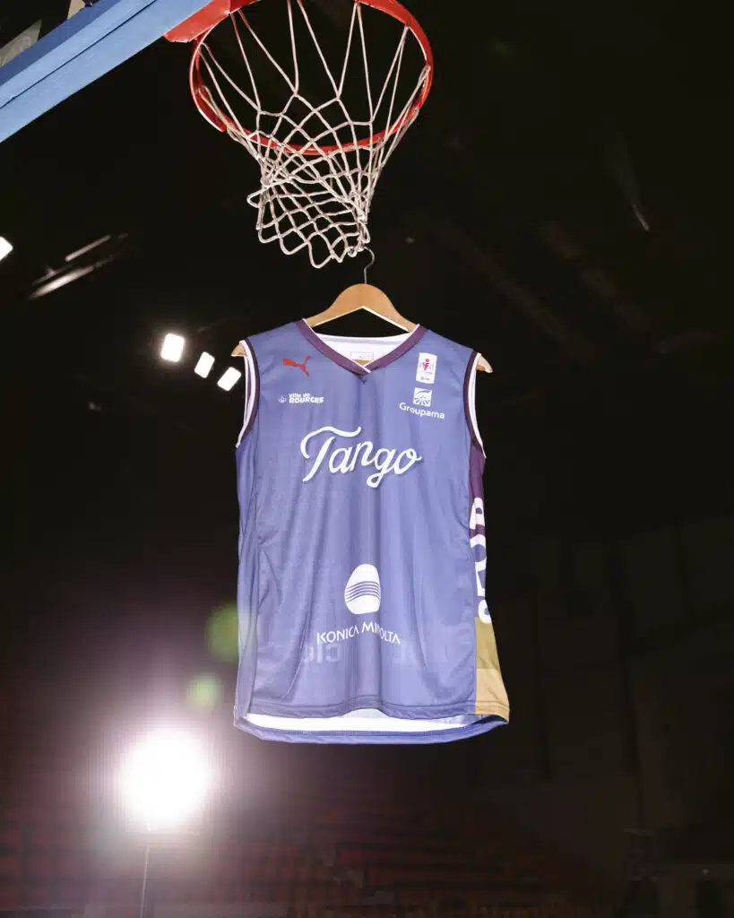 puma tango bourges basket maillot denonce violences faites aux femmes