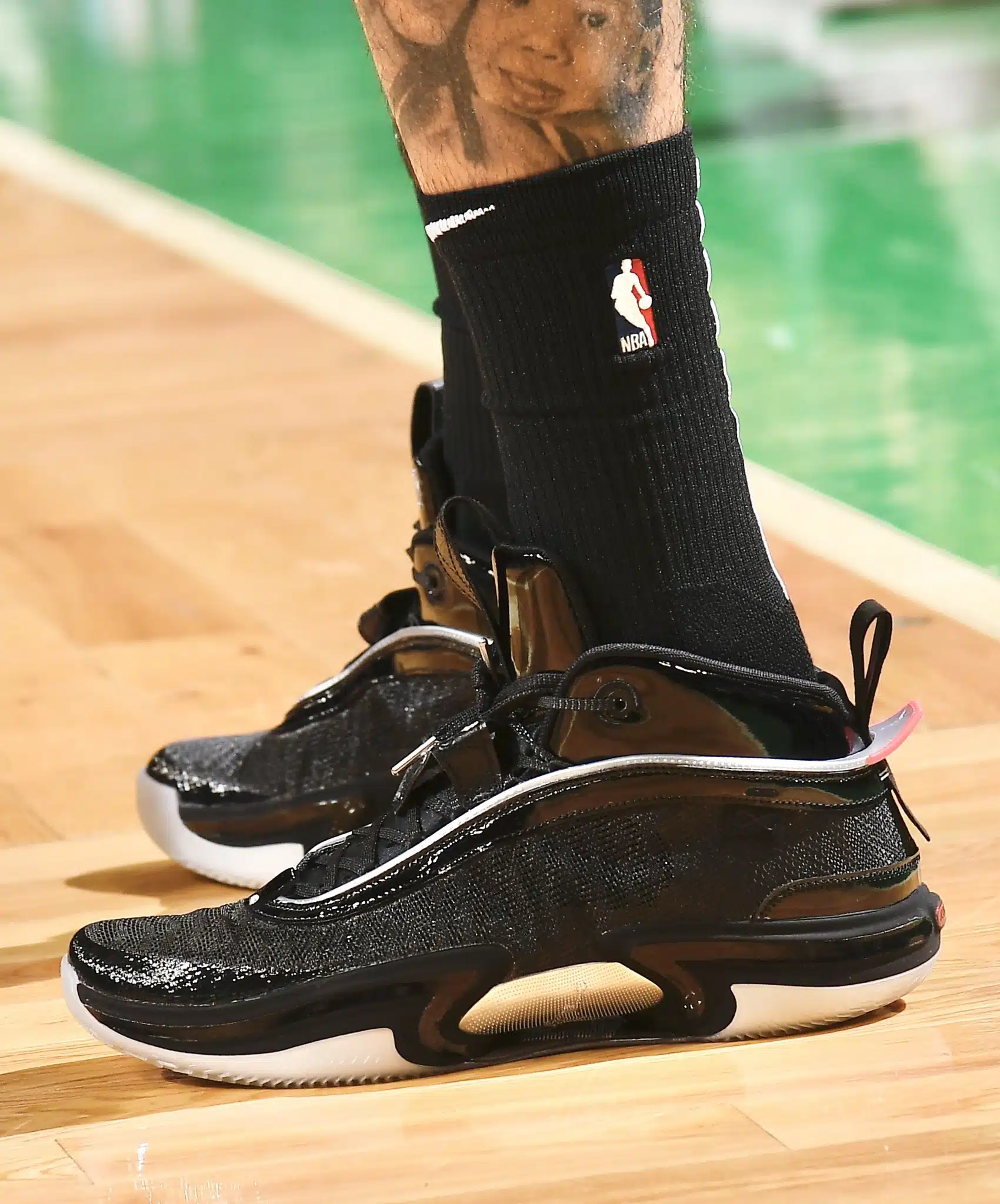 Jordan 36 PE Mustang