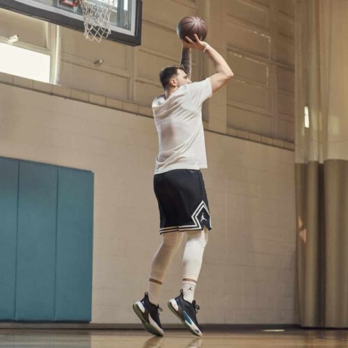 Image de l'article Luka 1 de Jordan : Dončić présente sa première signature en playoffs !