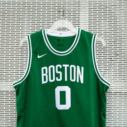 Image de l'article Jayson Tatum multiplie les hommages à Kobe Bryant via ses équipements