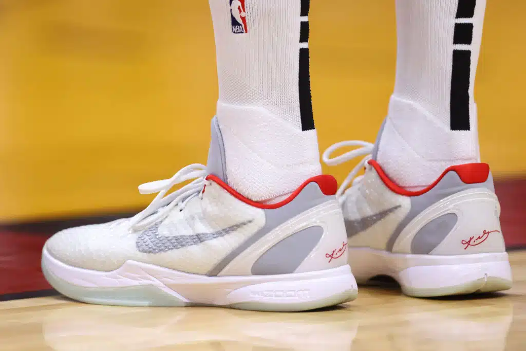 chaussures pj tucker playoffs 2022