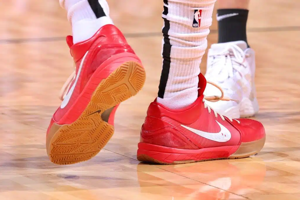 chaussures pj tucker playoffs 2022