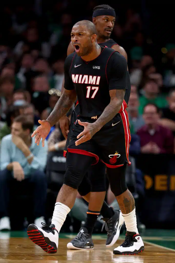 chaussures pj tucker playoffs 2022