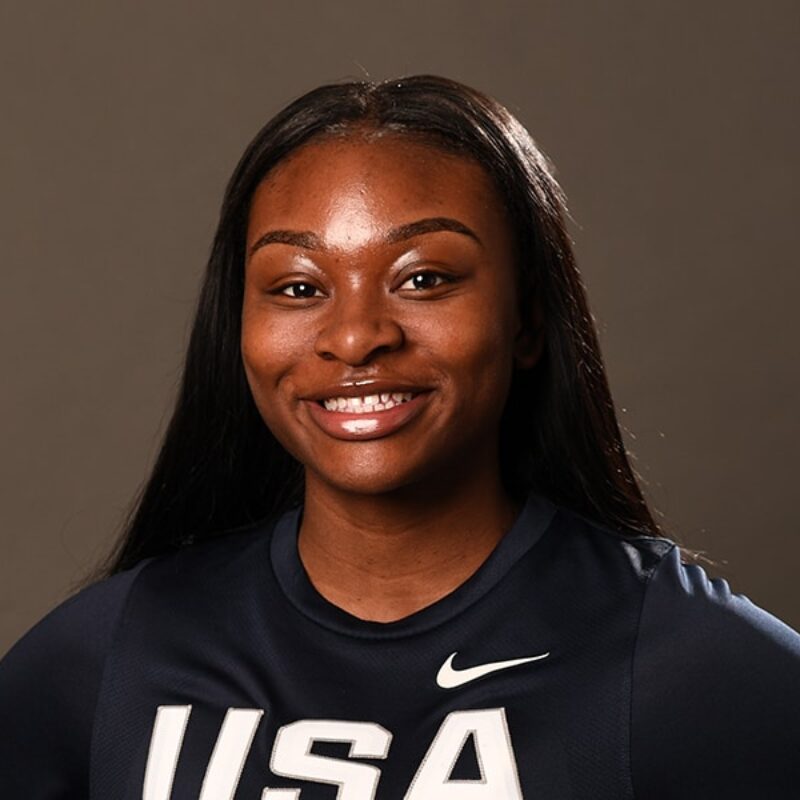 dana evans rejoint jordan brand chicago sky