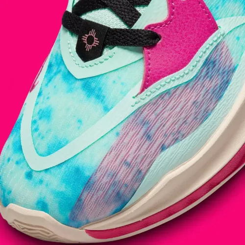 Image de l'article Kyrie 5 Low “Multi-Color” : une paire artistique !