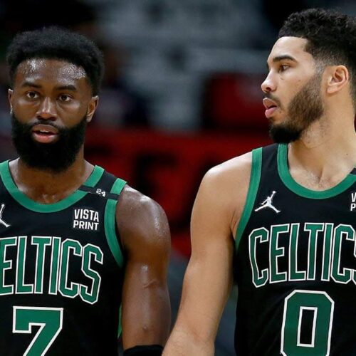 Image de l'article Pourquoi le maillot des Celtics porte une bande noire avec le numéro 24 ?