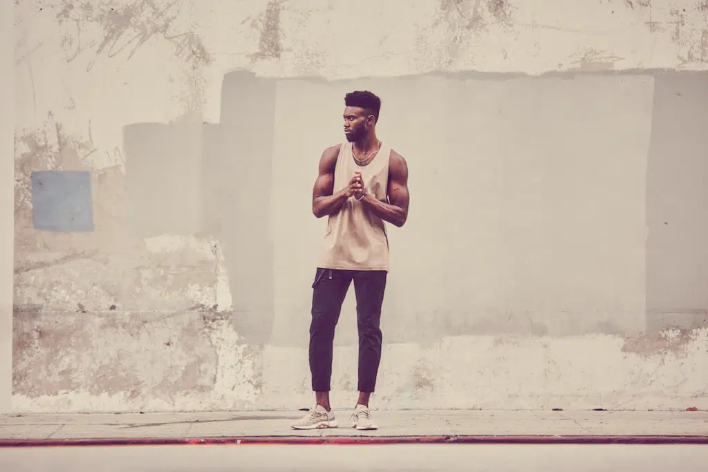 pourquoi jaylen brown sneaker free agent pas de contrat chaussure